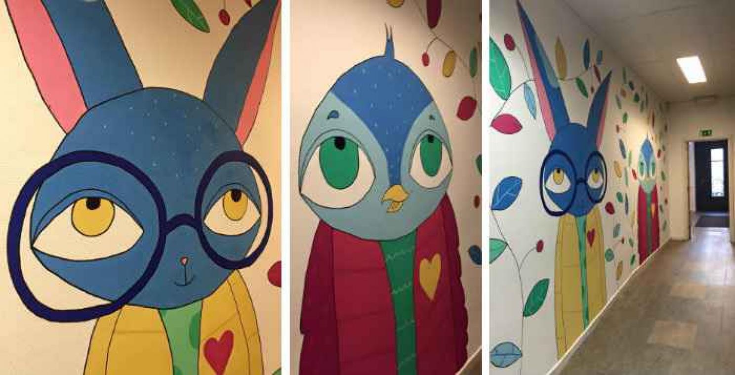 La street artiste Madame la belge choisie pour décorer cinq crèches de Bruxelles