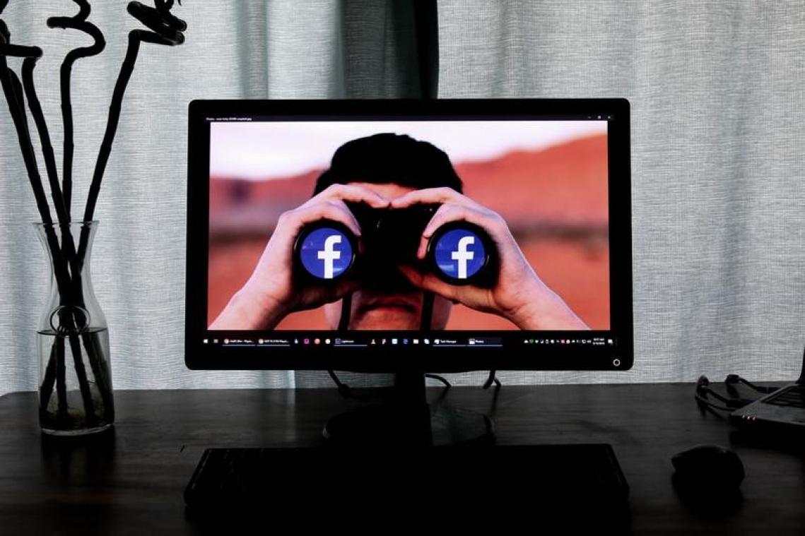 Le nombre d'utilisateurs de Facebook en chute libre en Belgique