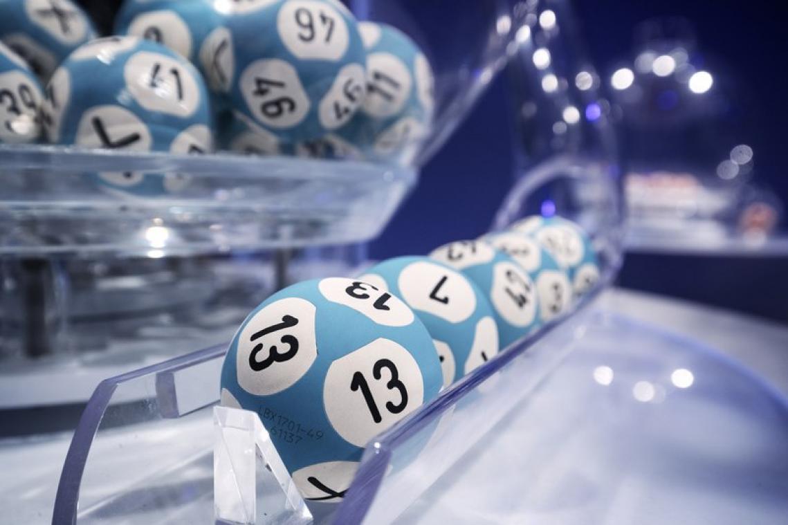 Au Canada, un homme met dix mois pour réclamer 60 millions dollars à la loterie