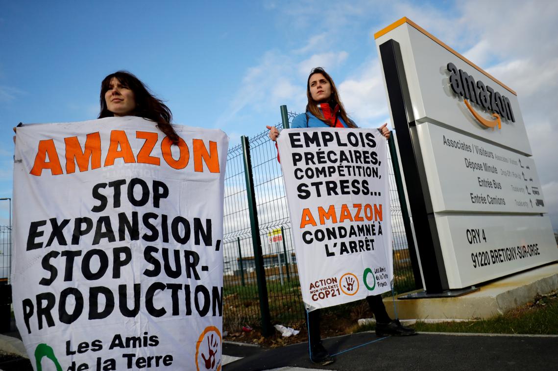 Des employés d'Amazon en grève pour le Black Friday