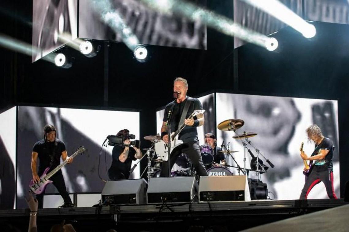 Metallica fait don de 675.000 aux victimes des incendies en Australie