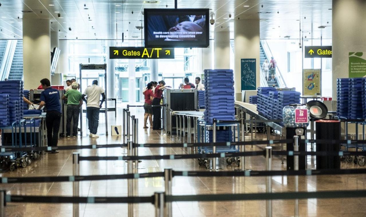 Un passager affirme être infecté du coronavirus, son avion fait demi-tour