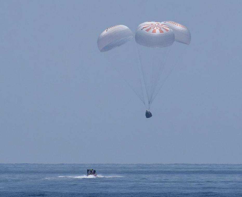 La capsule SpaceX est revenue sur Terre avec deux astronautes, une première