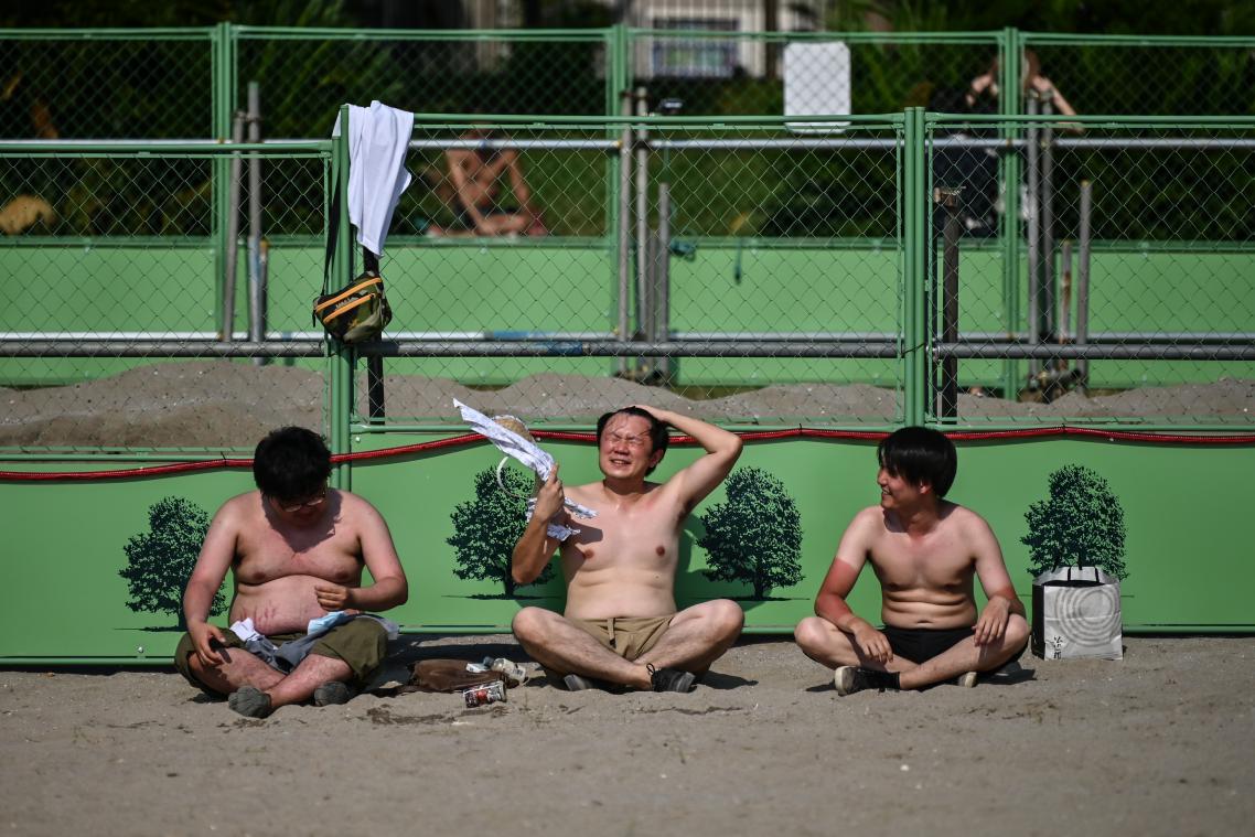 Le Japon suffoque sous des températures dépassant les 40°C
