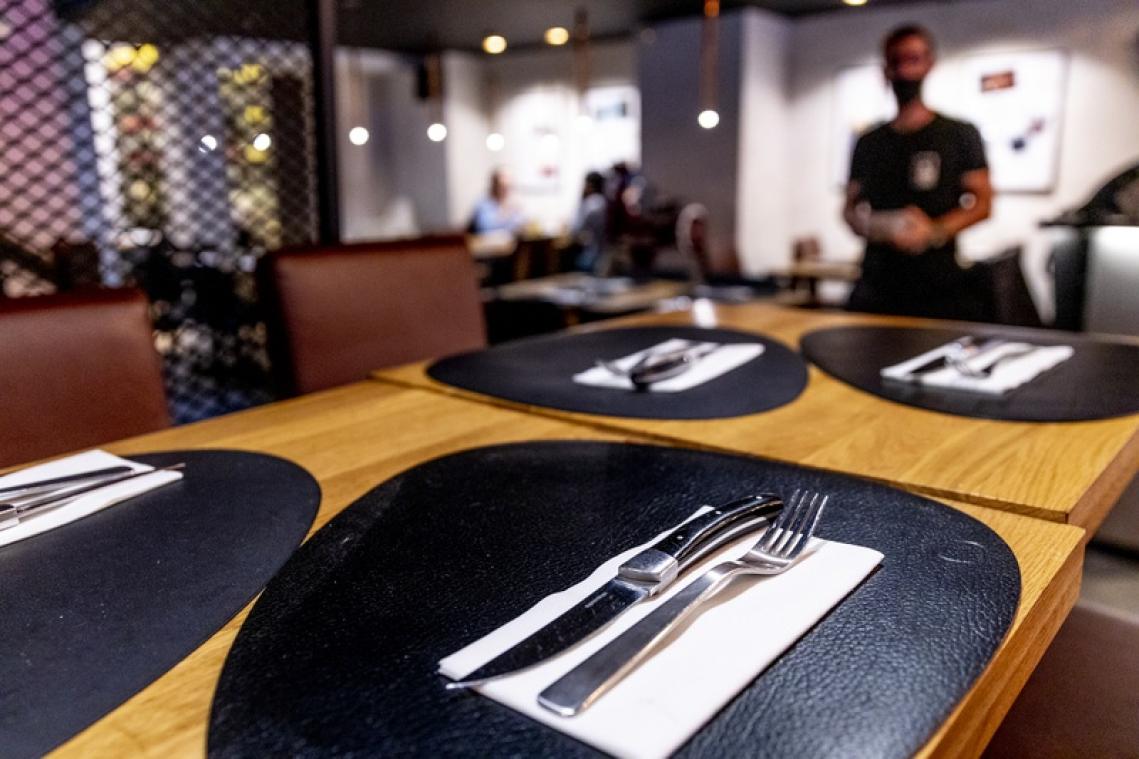 Des restaurants ouverts mènent à moins de contaminations, affirme une étude