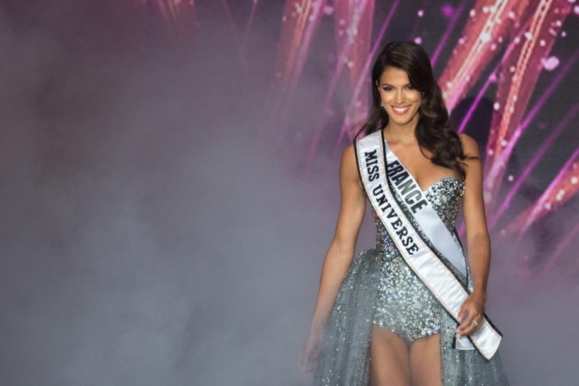 "Rationnée", "je mettais le pain dans mes sacs", Iris Mittenaere raconte son concours Miss France