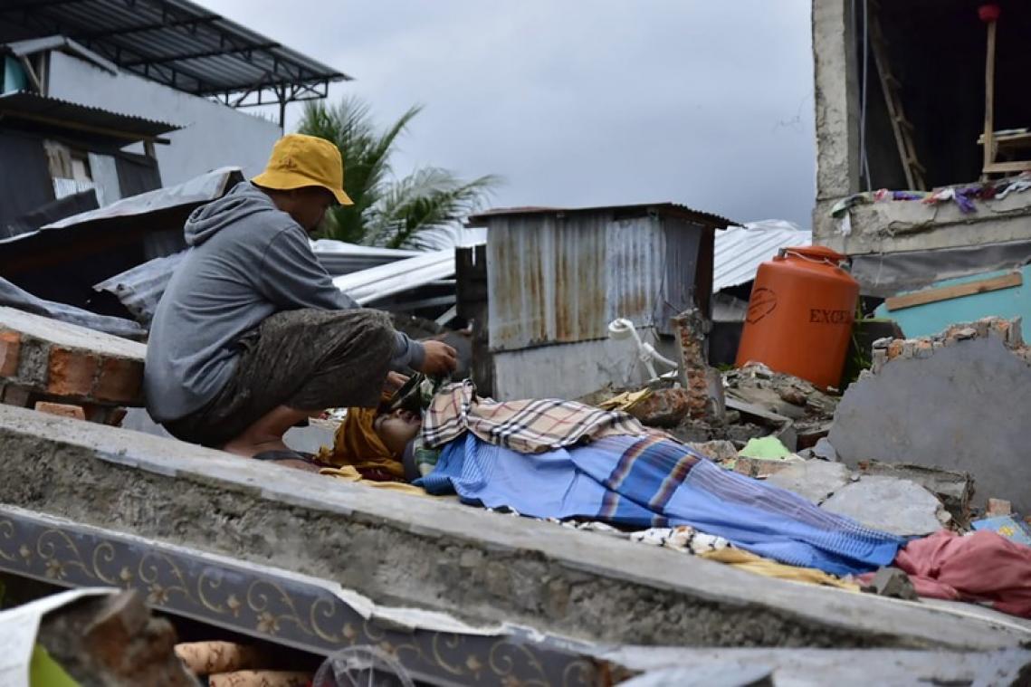 Un séisme de magnitude 6,2 secoue l'Indonésie et fait 34 morts