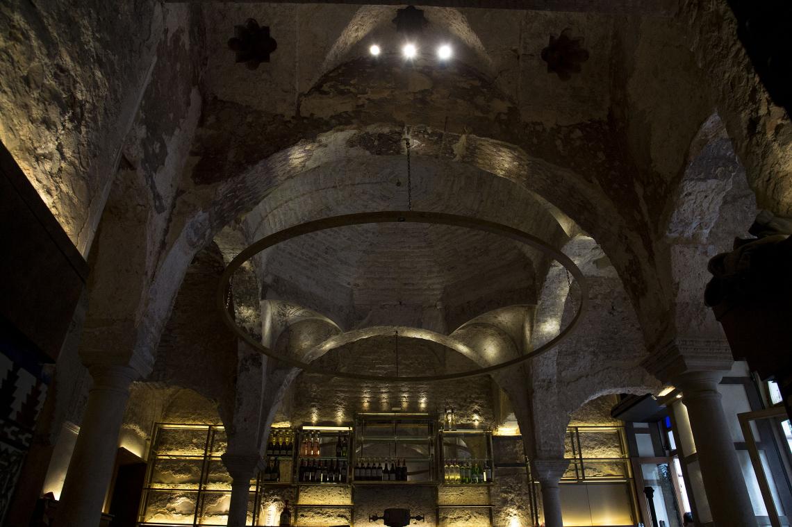 Des travaux révèlent un hammam du 12e siècle dans un bar de Séville