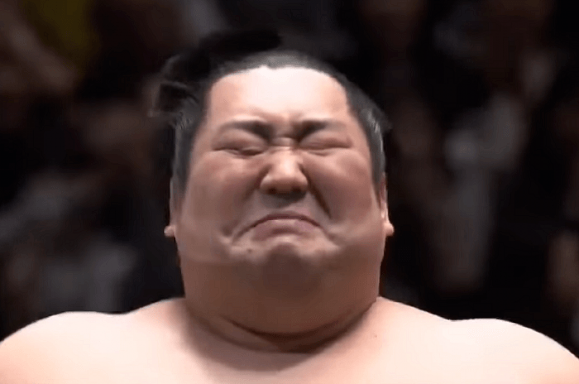 VIDEO. Un sumotori fond en larmes après une victoire et émeut le Japon
