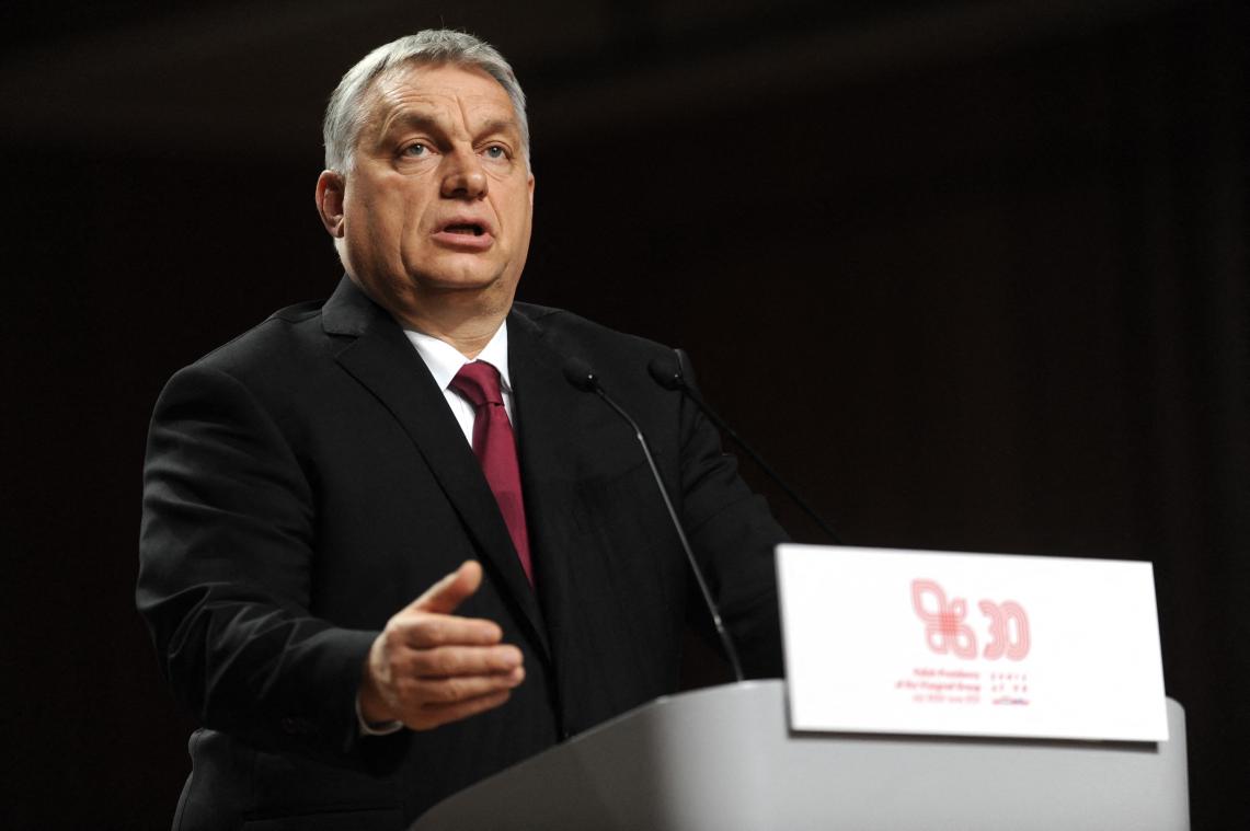 Viktor Orban retire ses eurodéputés du groupe PPE