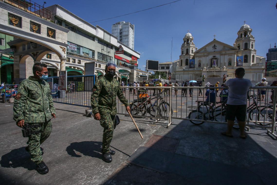 Un Philippin condamné à effectuer 300 squats pour non-respect du couvre-feu perd la vie