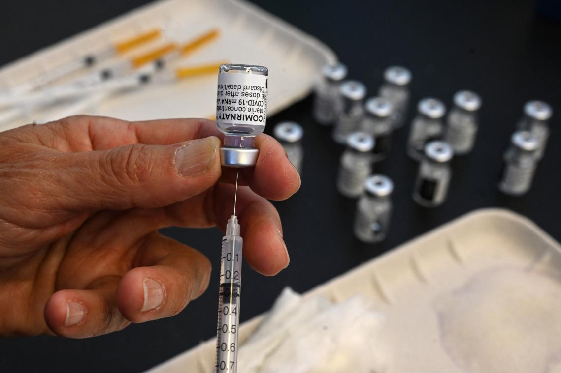Une troisième dose du vaccin Pfizer "probablement" nécessaire