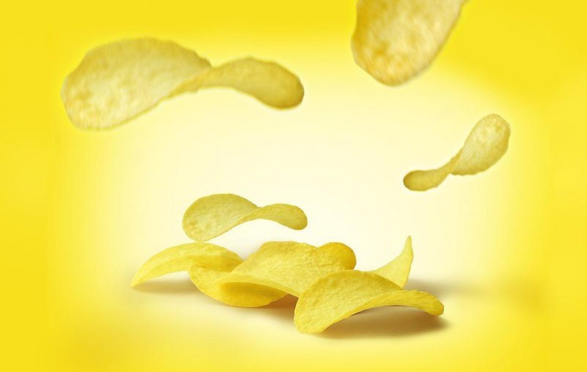 Vous n'arrivez pas à arrêter de manger des chips ? C'est la faute à vos neurones (et aux industriels!)