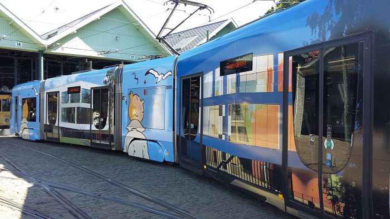 PHOTOS. Découvrez le nouveau tram de la Stib avec Tintin