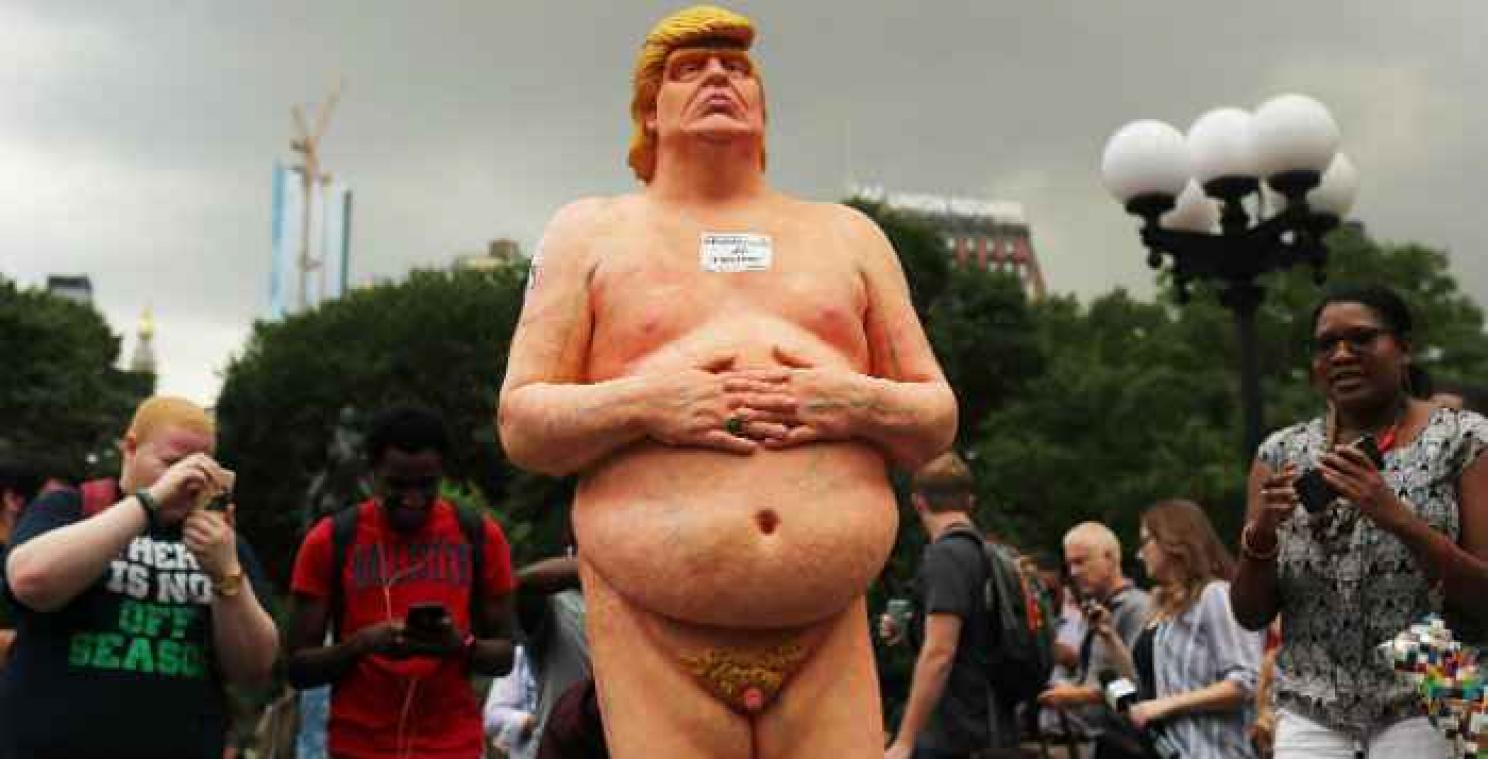 Une statue de Donald Trump nu vendue aux enchères