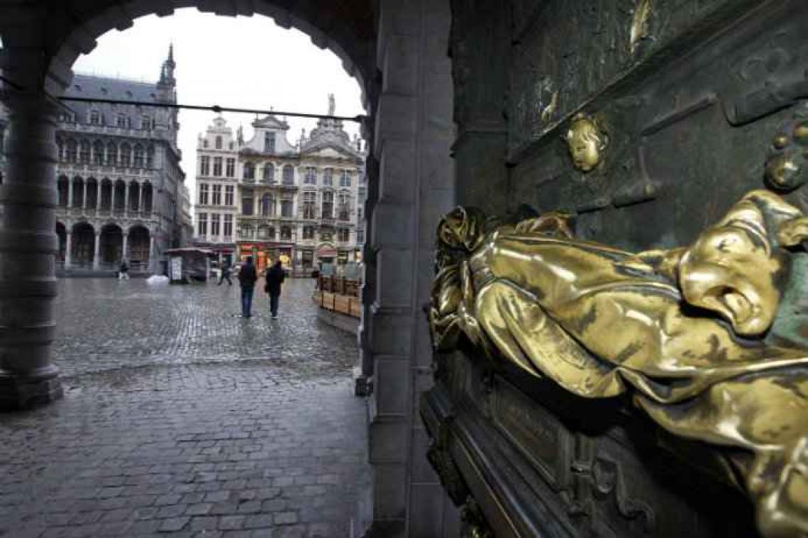 Grand-Place de Bruxelles : le monument à Éverard t'Serclaes a été remplacé par une copie en bronze