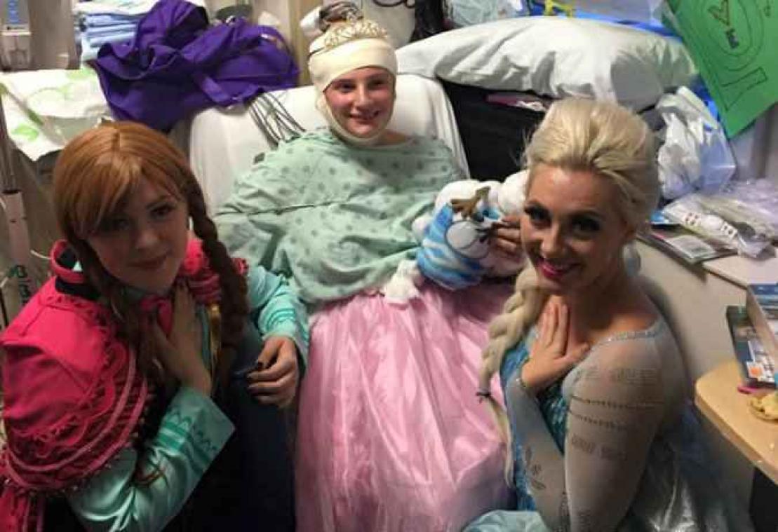 Déguisées en princesse de Disney, elles apportent de la magie aux enfants malades