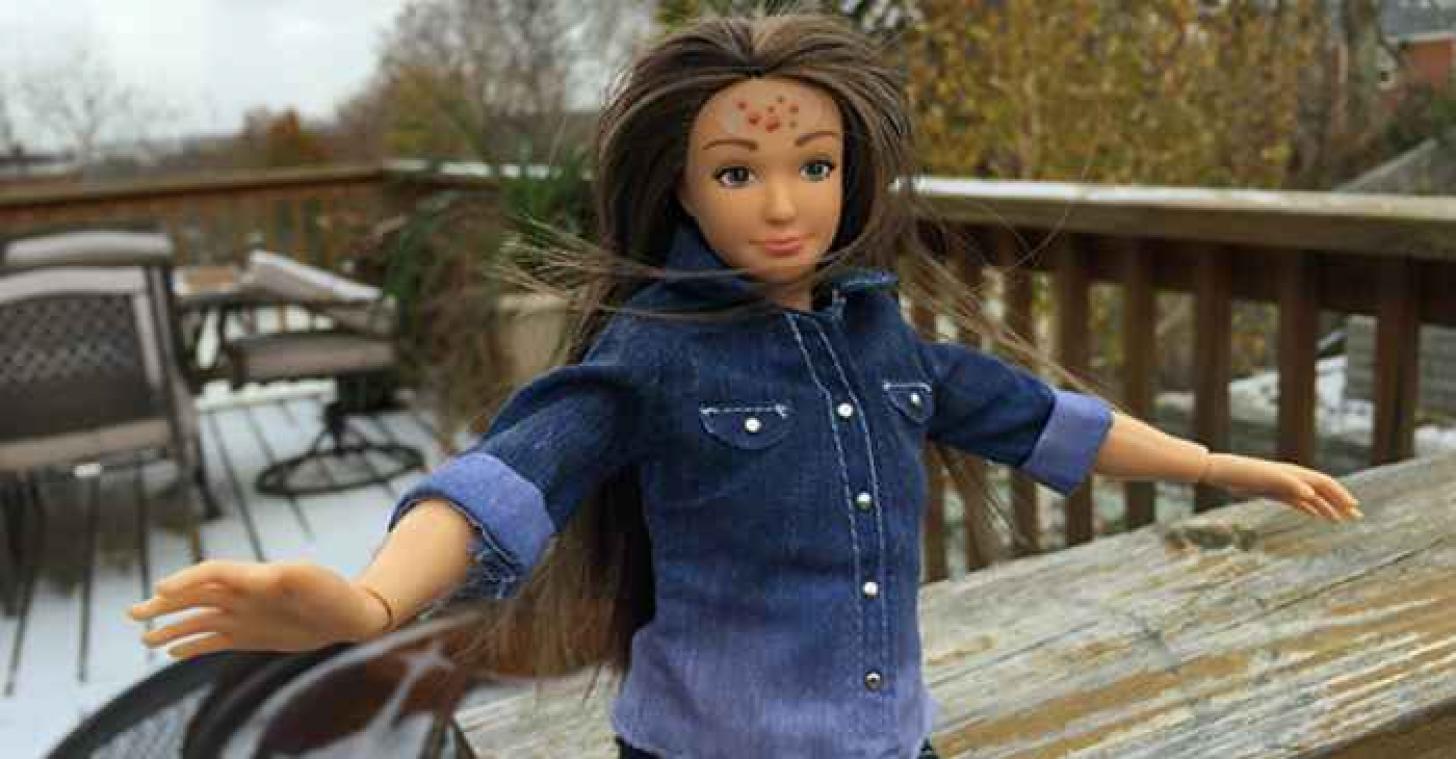 Lammily, une Barbie « normale » avec boutons et cellulite en option