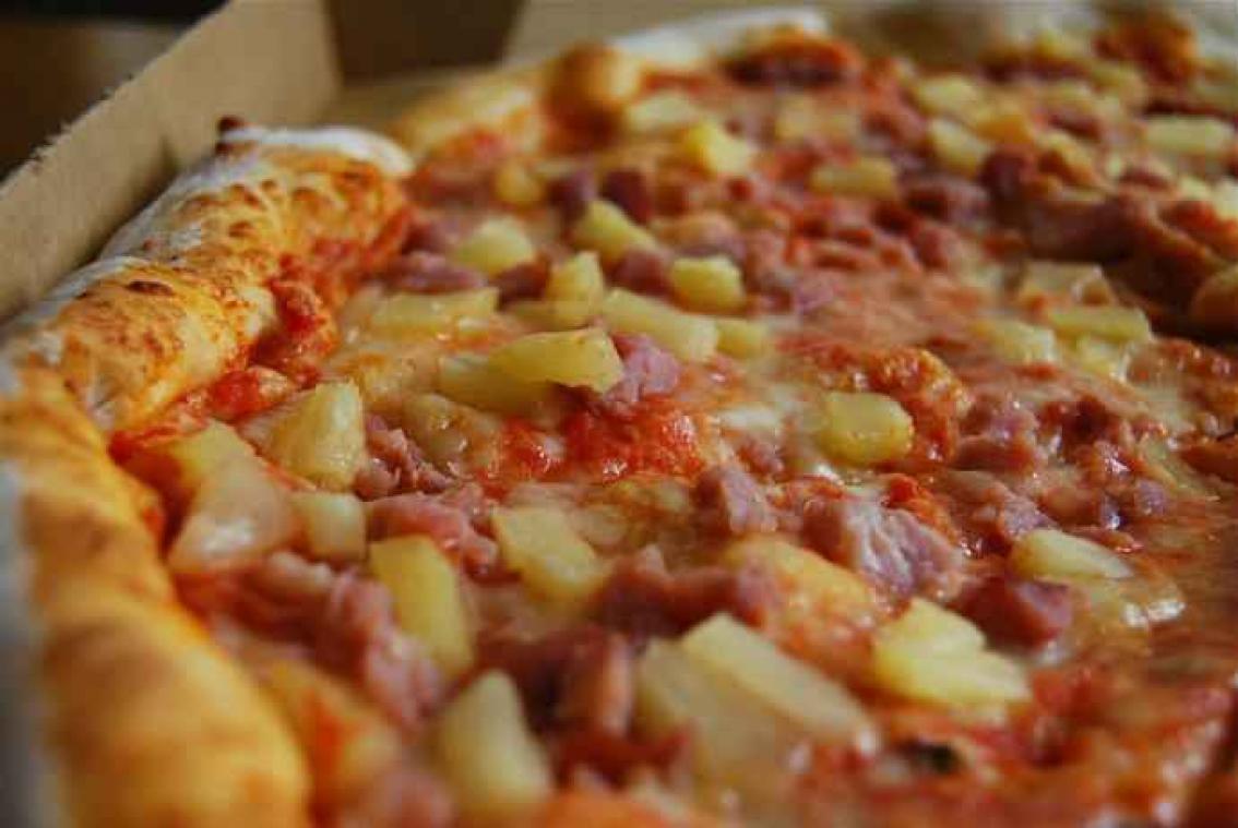 Le président islandais lance un grand débat sur la pizza Hawaï et ses ananas