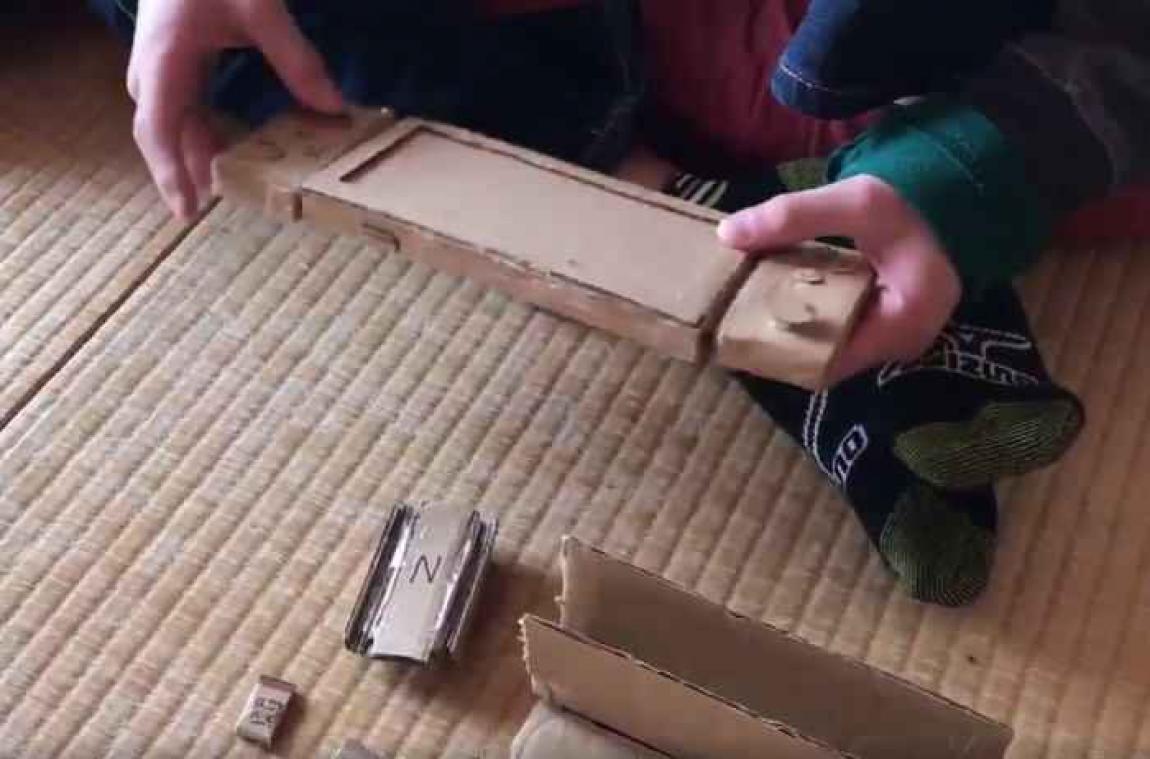 VIDEO. Un enfant crée une Nintendo Switch en carton