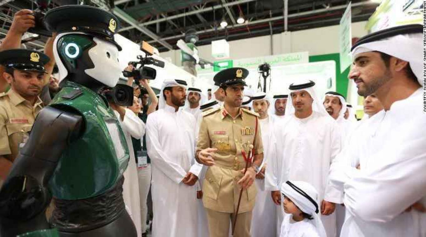 PHOTOS. La police de Dubaï accueille son premier robot-policier