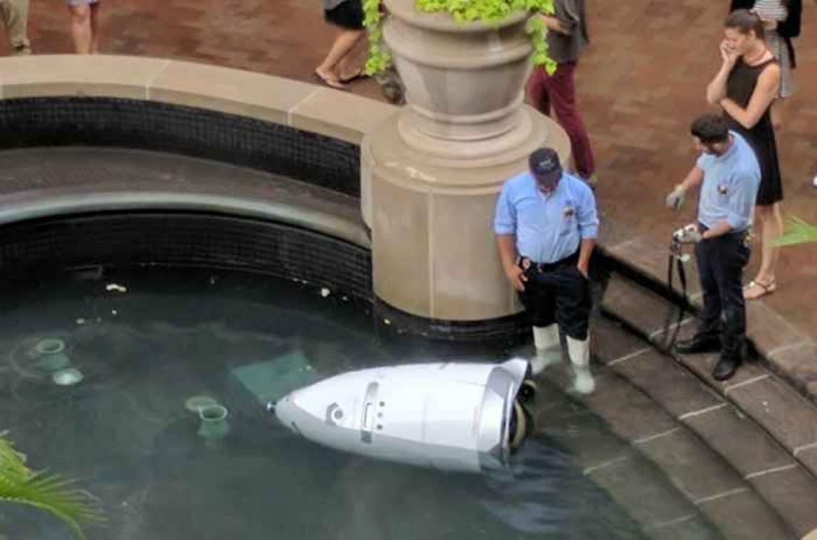Un robot se suicide en se jetant dans la fontaine d'un centre commercial