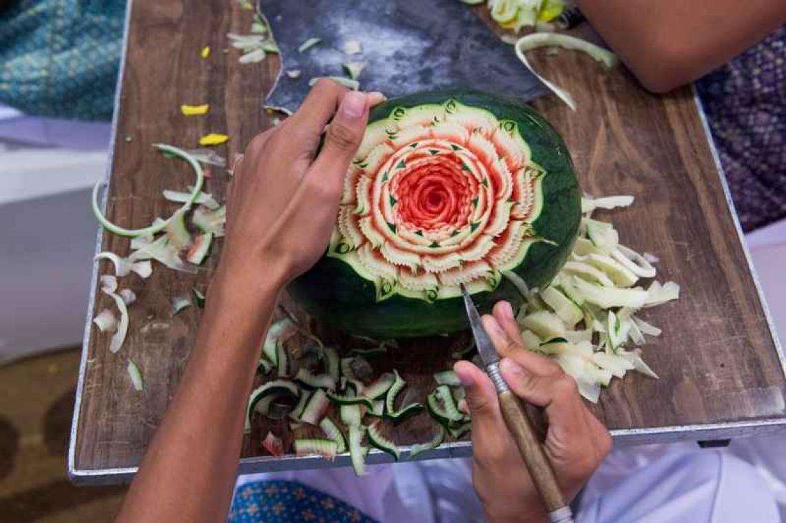 PHOTOS. La sculpture sur fruits, une tradition ancienne qui perdure en Thaïlande