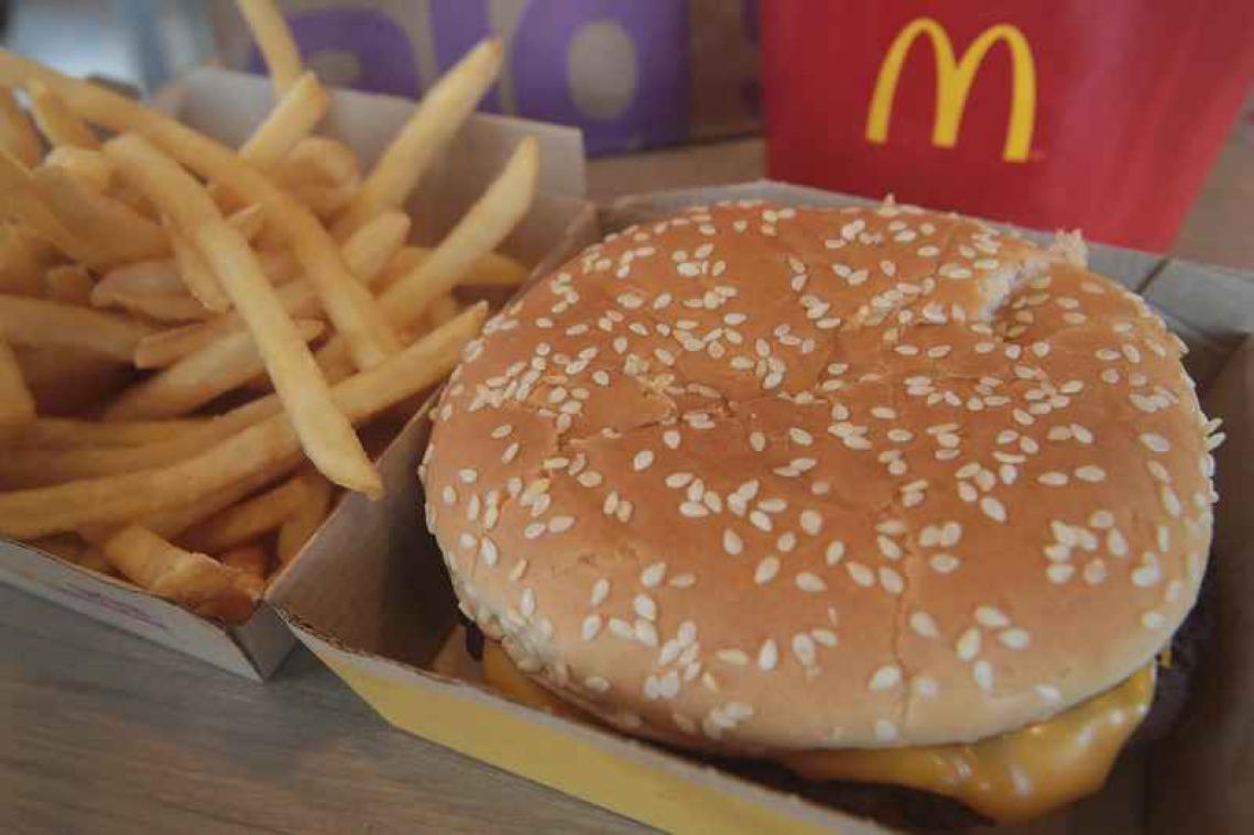 McDonald's compte réduire le traitement aux antibiotiques de ses poulets