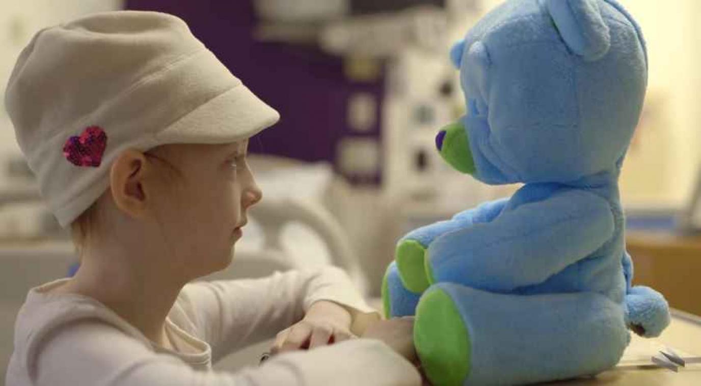 Huggable, un robot-ourson pour égayer la vie des enfants hospitalisés
