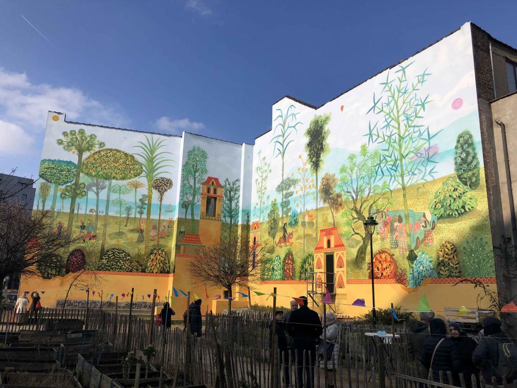 Une gigantesque fresque de Brecht Evens inaugurée à Bruxelles