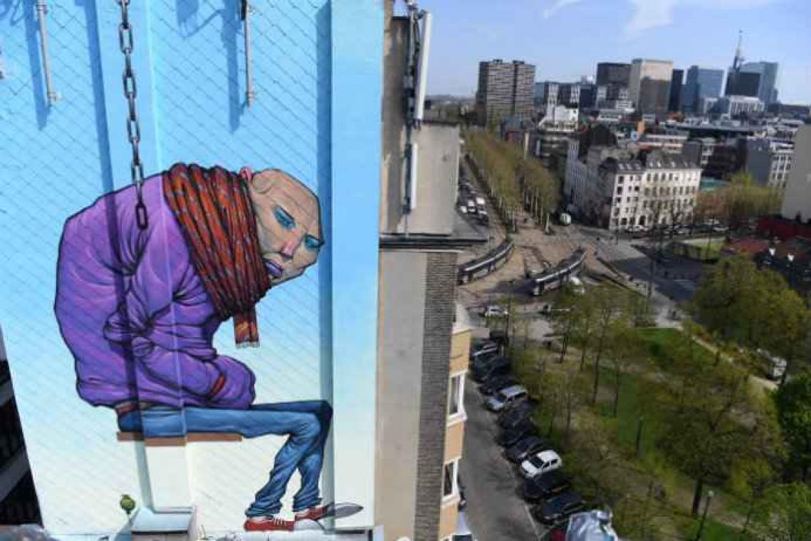 L'artiste Bozco signe une fresque dans le quartier des quais à Bruxelles