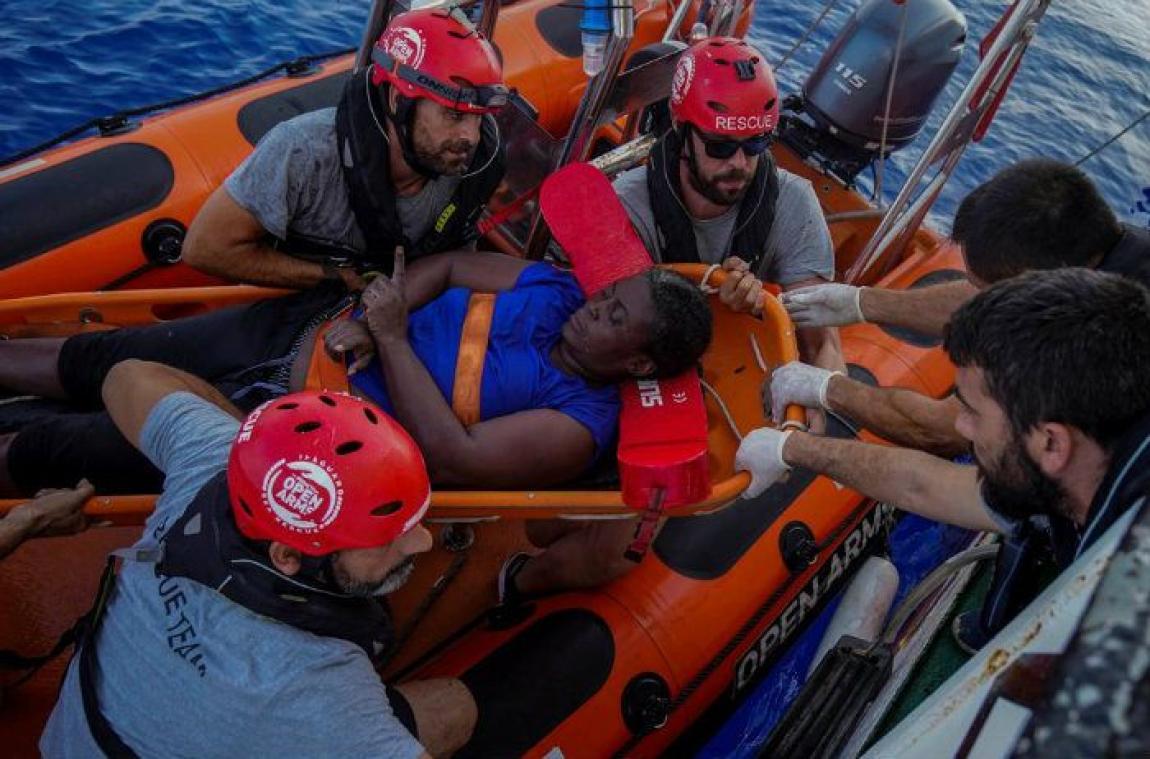 Ce basketteur espagnol, star de la NBA, est bénévole pour secourir les migrants en mer