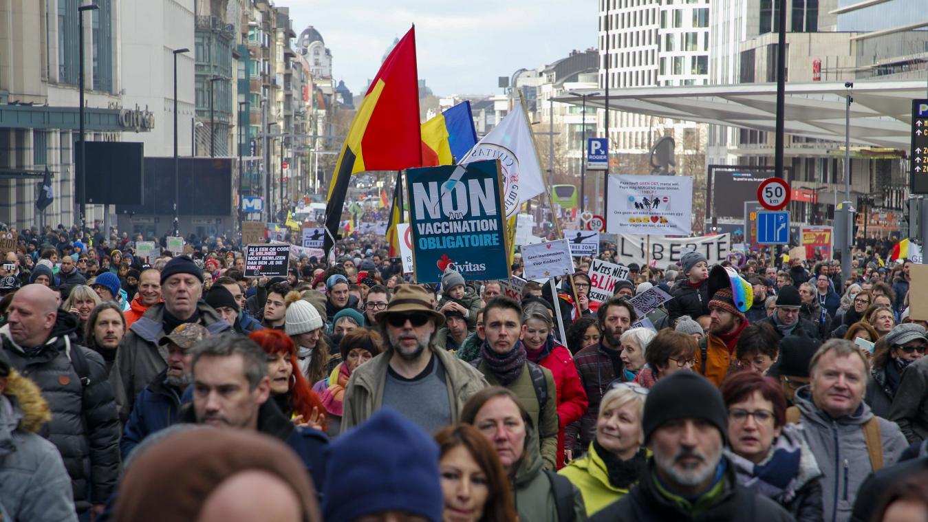 Une nouvelle manifestation contre les règles sanitaires débute à Bruxelles
