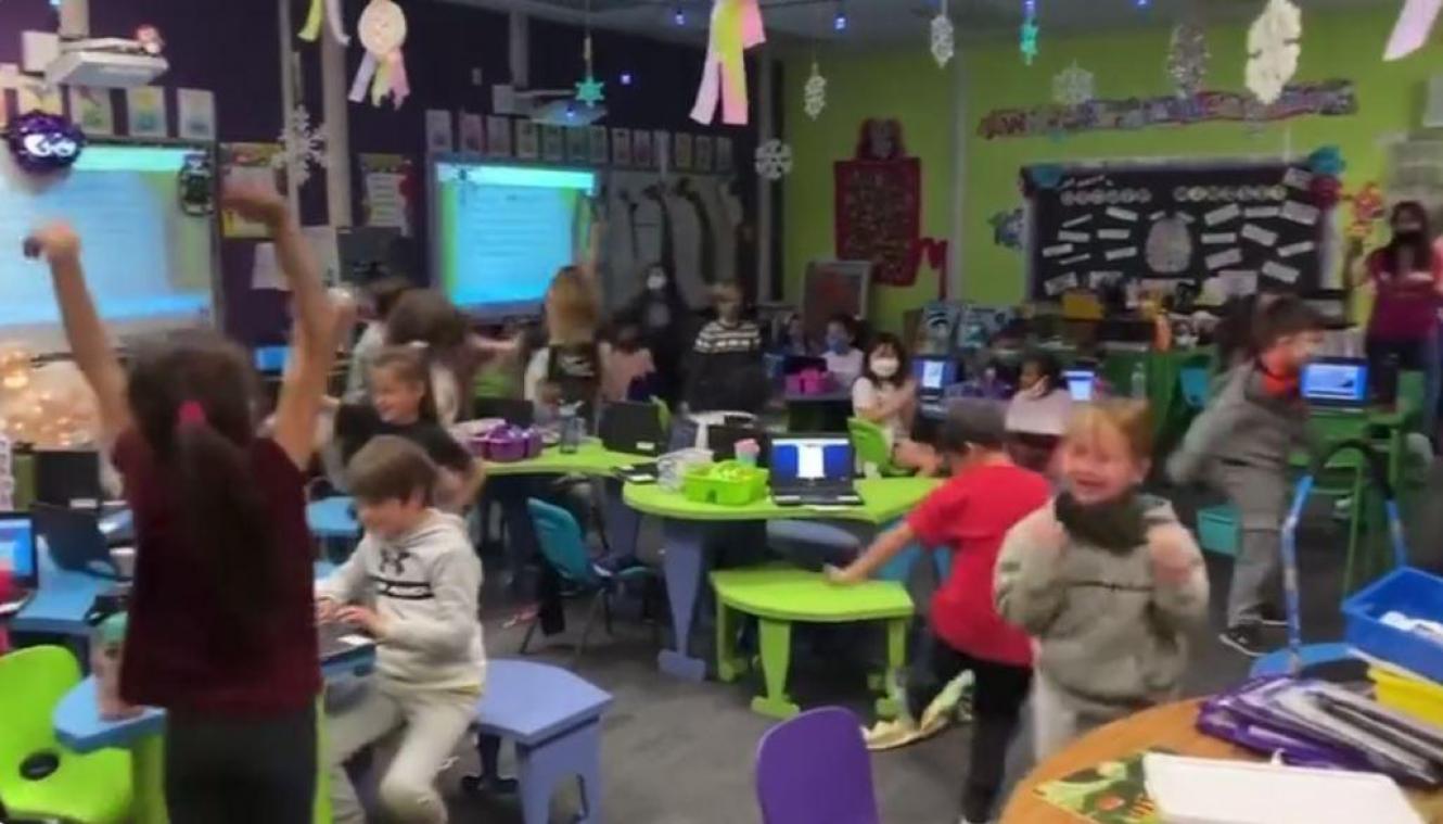 Ces enfants explosent de joie en apprenant la fin du masque obligatoire à l’école (vidéo)