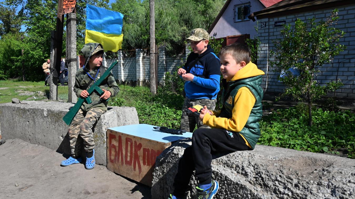 Après Kiev, les troupes russes s’éloignent de la région de Kharkiv