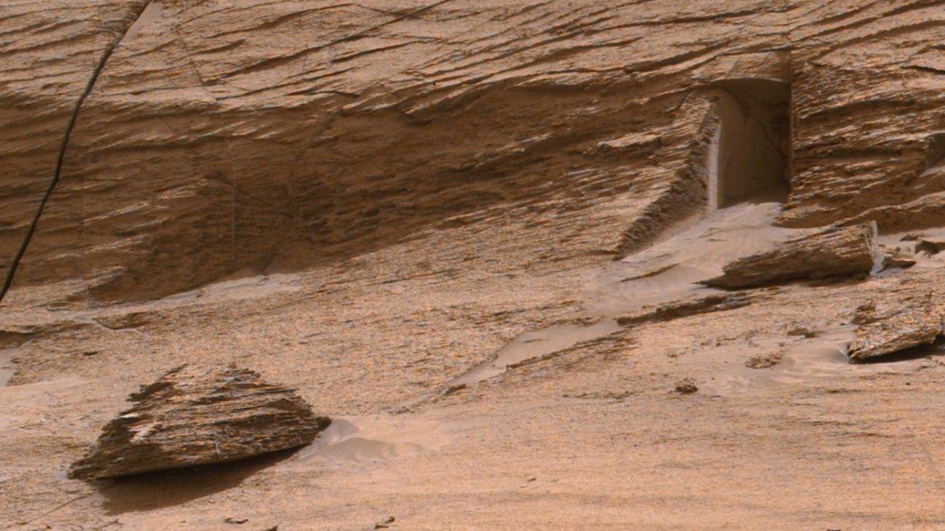 Les images d’une porte capturées sur la planète Mars font fantasmer les internautes