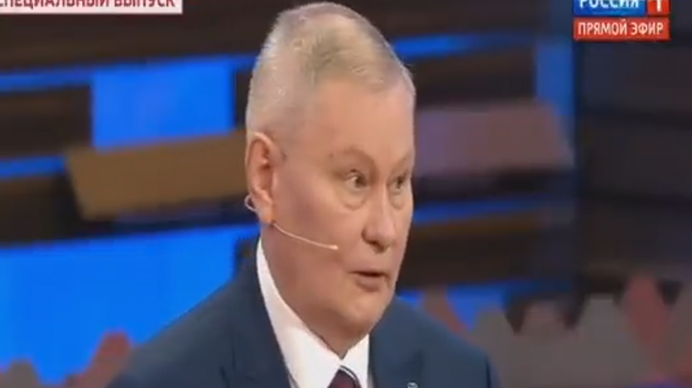 Un ancien colonel démonte l’invasion en Ukraine en direct à la télévision russe: «Le monde est contre nous»