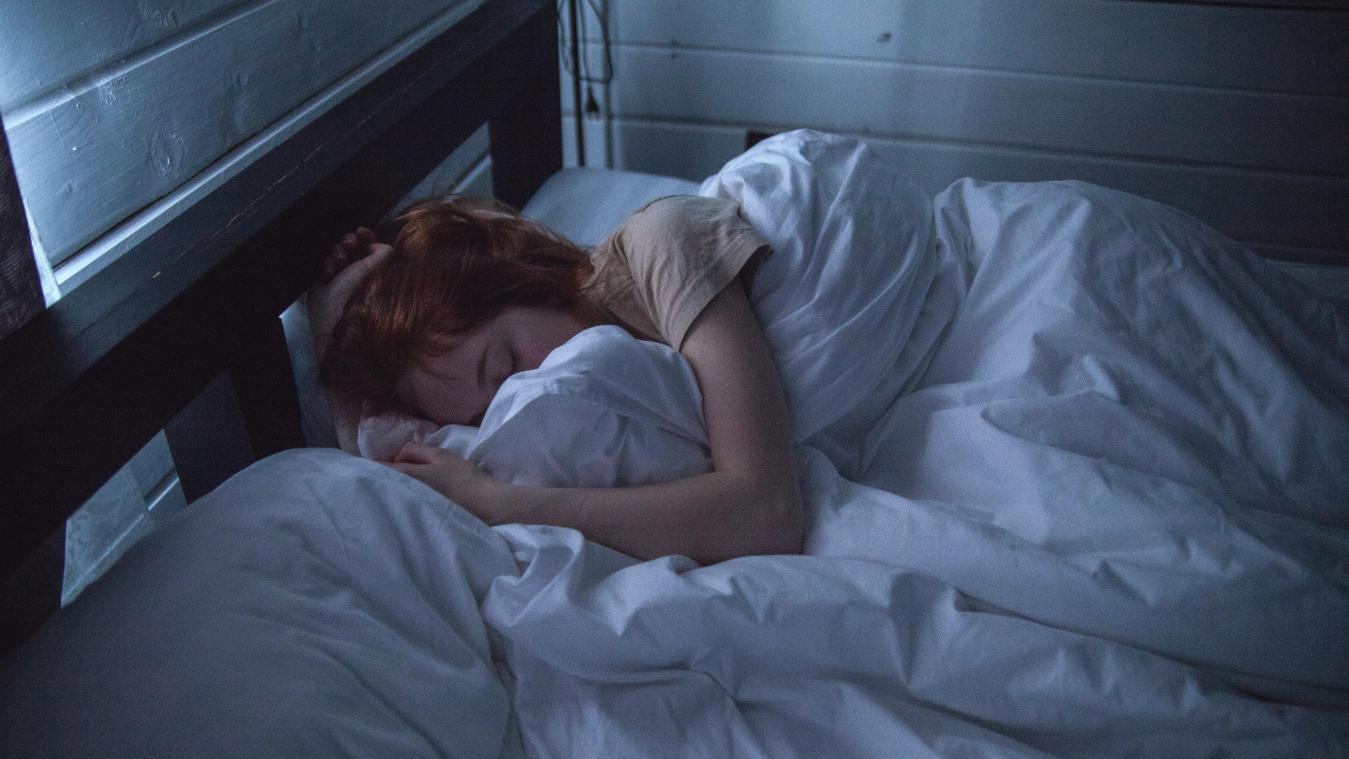 Voici pourquoi vous devriez toujours dormir dans des lits séparés si vous êtes en couple