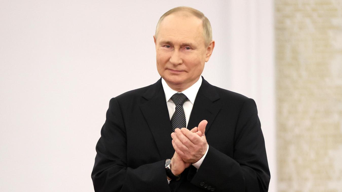 Un agent de Poutine est spécialement chargé de collecter…. ses excréments