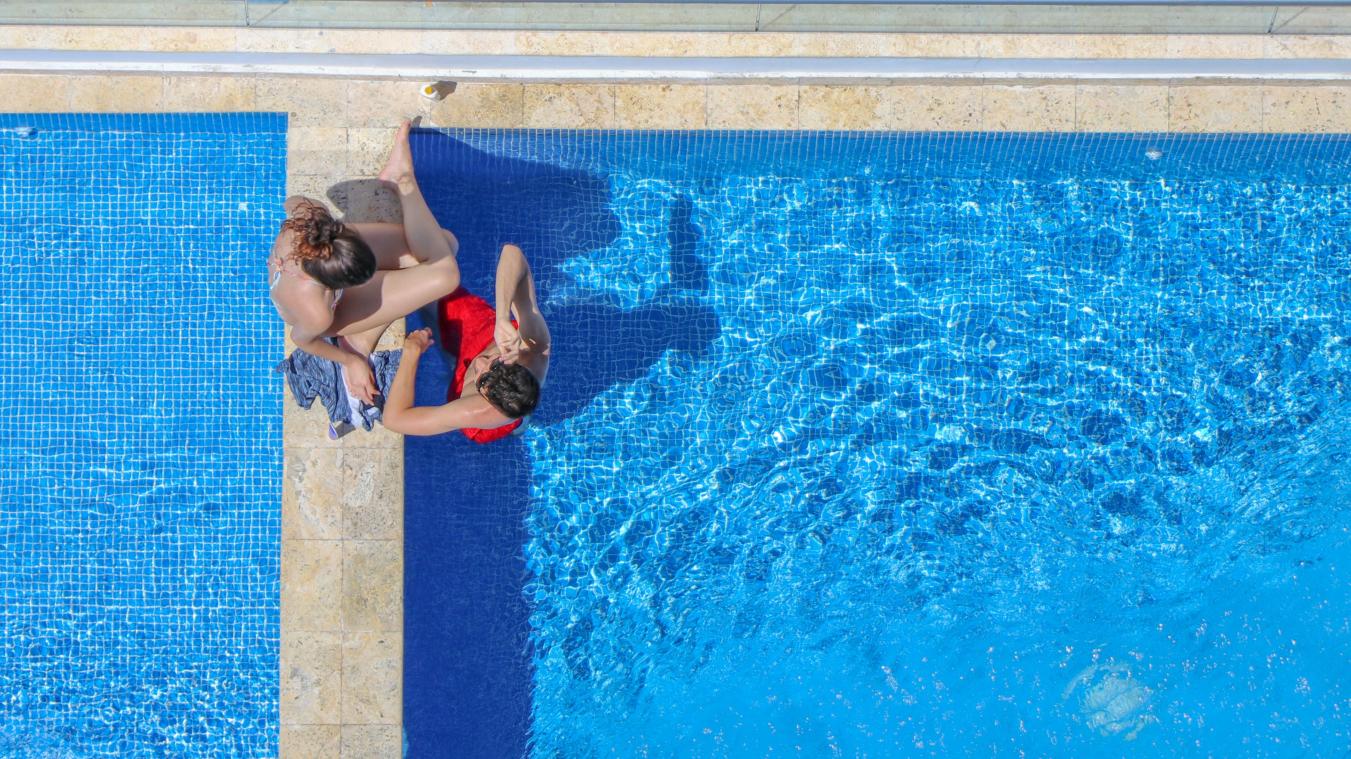 Pourquoi faire l’amour dans une piscine ou dans la mer est une mauvaise idée?