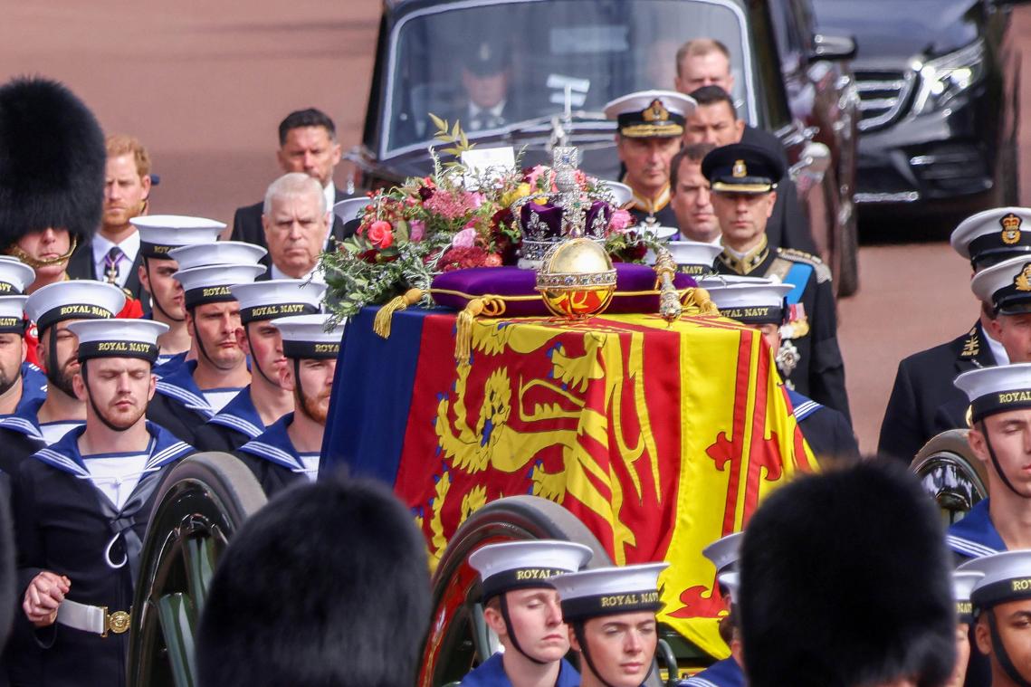 Le cercueil d’Elizabeth II est arrivé au château de Windsor, sa dernière demeure