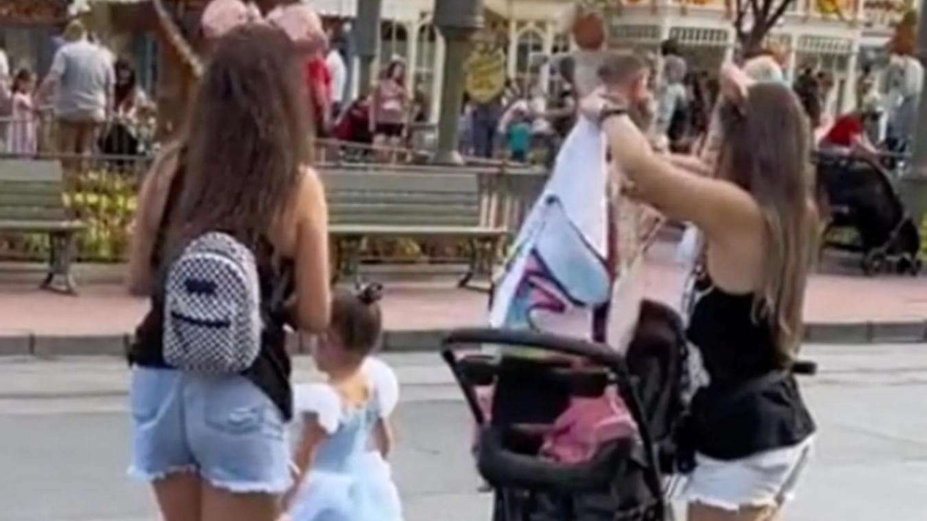 Ces parents ont une astuce pour payer moins cher à Disneyland (vidéo)