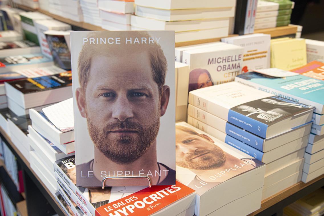 Les mémoires fracassantes du prince Harry sont arrivées dans les rayons des librairies